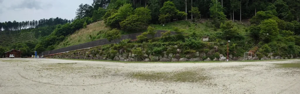 竜神の滝キャンプ場センターグラウンドパノラマ
